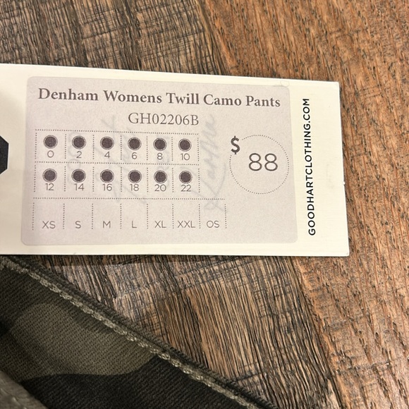 NWT Good Hart Skinny Ankle Camouflage Pants. - Picture 3 of 6